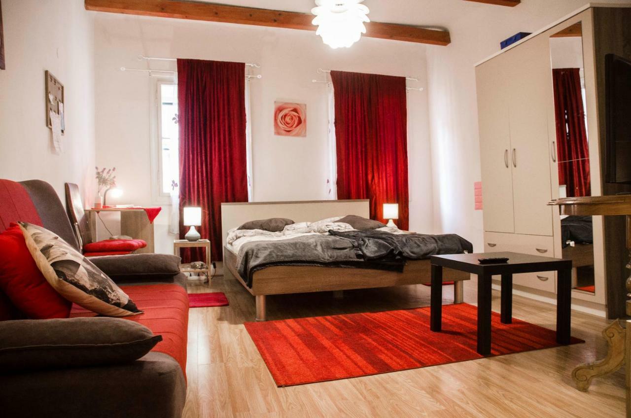 קארלובץ Rooms And Apartment Veral-Ka מראה חיצוני תמונה